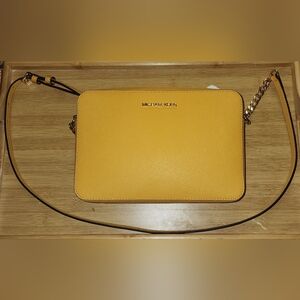 Michael Kors Jet Set Crossbody Goldenrod